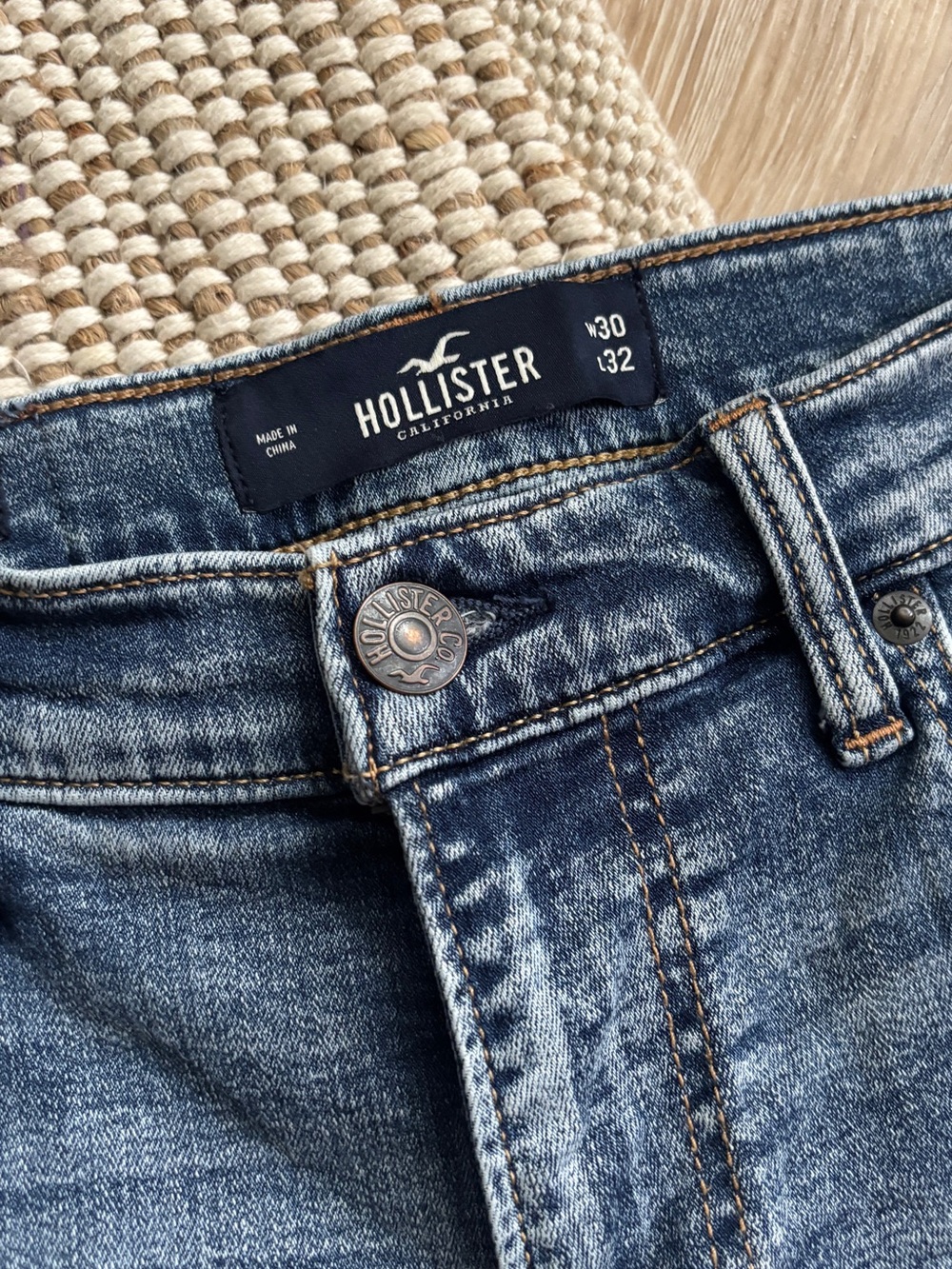 Hollister Extreme Skinny Faded Blue High-Rise Denim Jeans Size 30 x 32